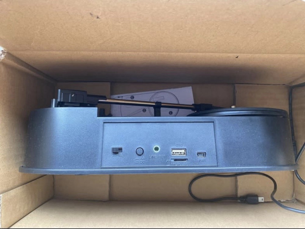 MP3 USB Turntable Vinyl Record Player – USB Conversion – Portable LP Player