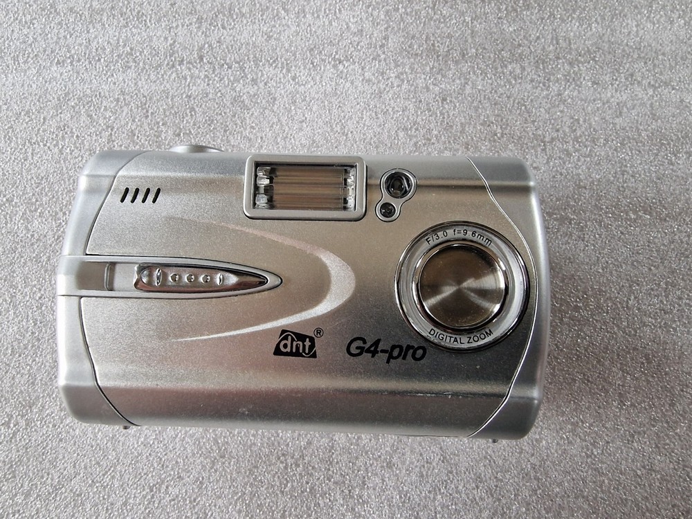 Dnt G4-pro Digital Camera 3 Mp Power On  Not Fully Tested Read Description