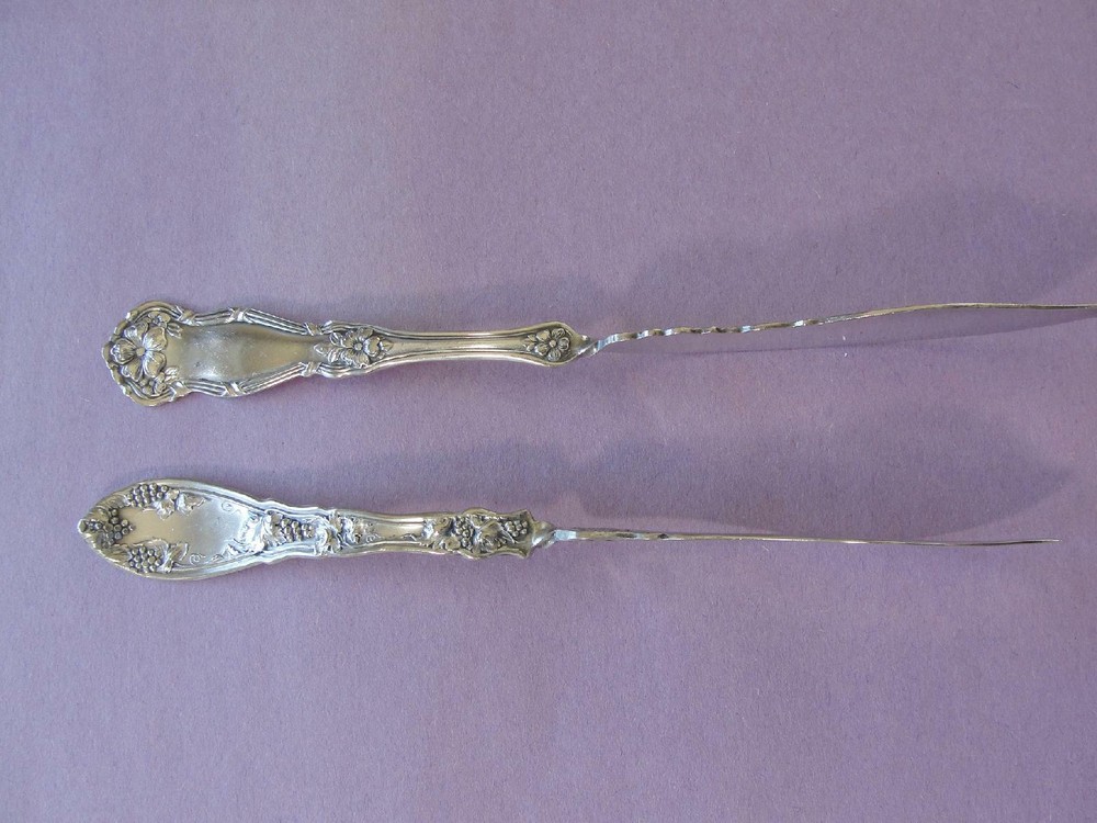 2 Victorian Silver Plate Master Butter Knives La Concorde & Arbutus Silverplate