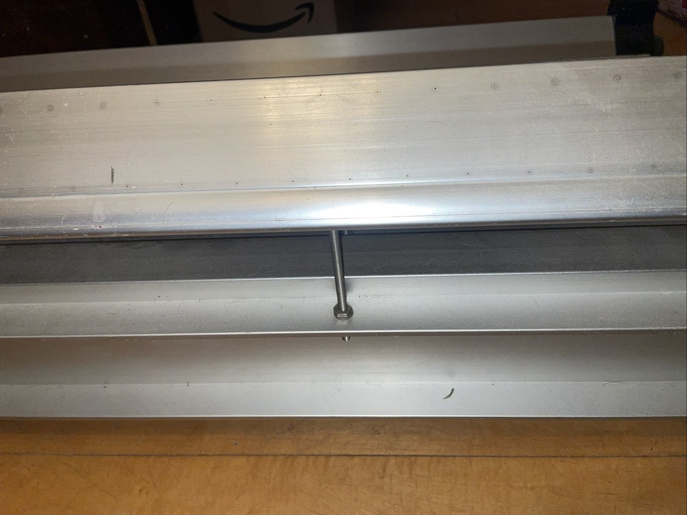 Stull-Ealing Linear Air Track