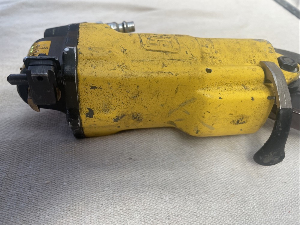 U.S Industrial Pneumatic Tandem Rivet squeezer