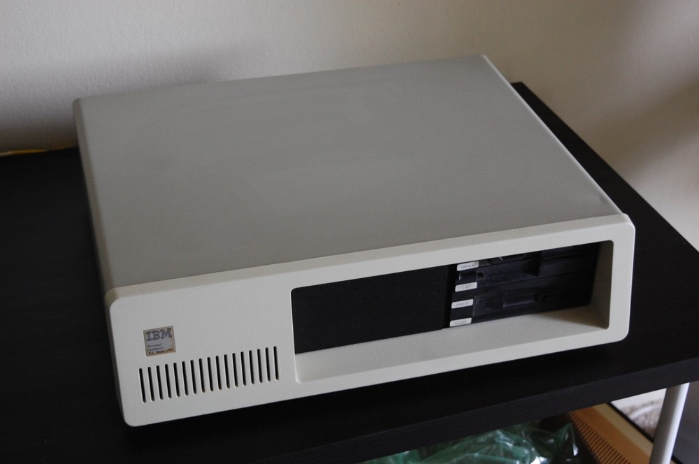 Unique "sleeper" IBM 5161 expansion chassis with a Pentium PC inside