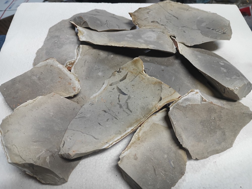 Large Premium Flint Flakes ($5.00 Per LB)