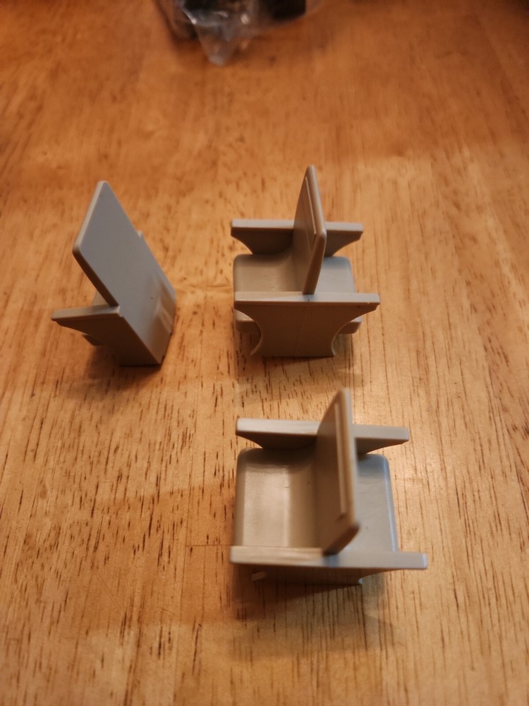 5 Plastic Seats Model Trains 2" x 1" x 1"