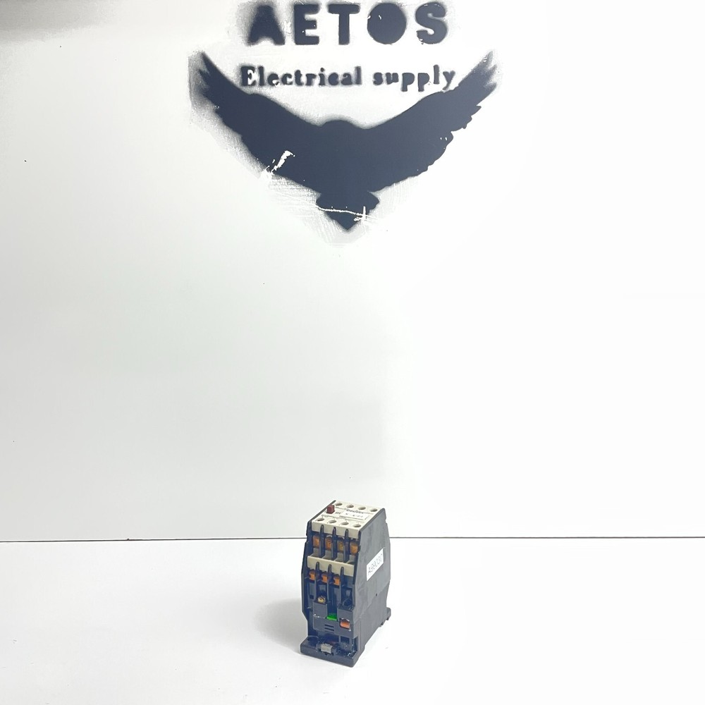 SIEMENS 3TB4017-0A Contactor 220V Coil