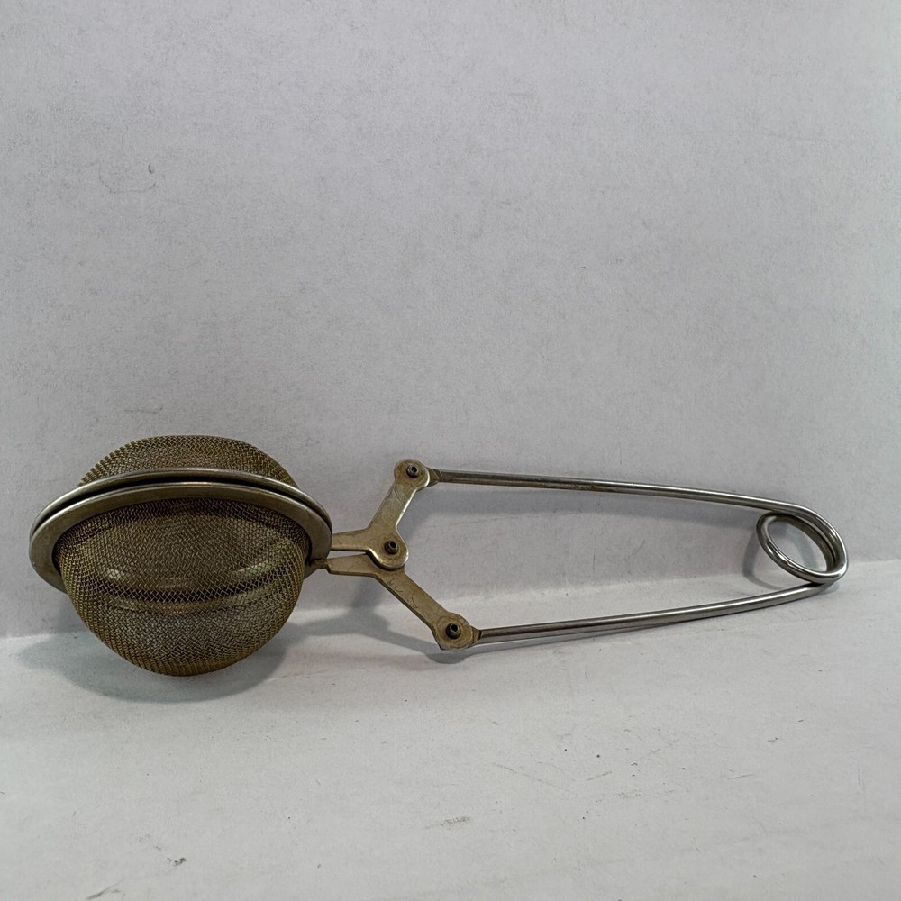 Vtg Metal Mesh Tea Strainer Infuser Hinge Spring Squeeze Opening