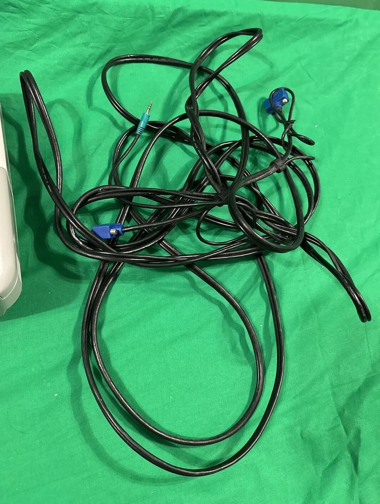 Epson POWERLITE 93 LCD Projector