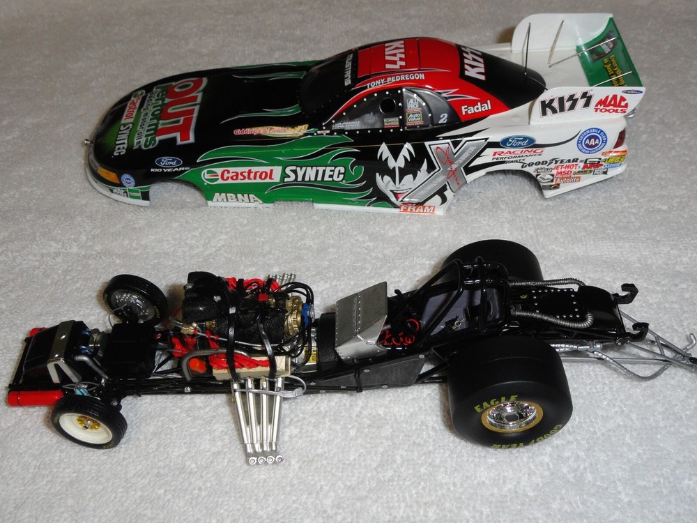 KISS CASTROL SYNTEC 2003 MUSTANG FUNNY CAR 1/24 Scale Diecast NIB
