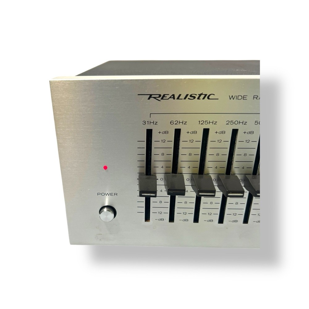 Realistic Vtg Wide Range Stereo Frequency Equalizer 31-2000A w/ Box Powers On