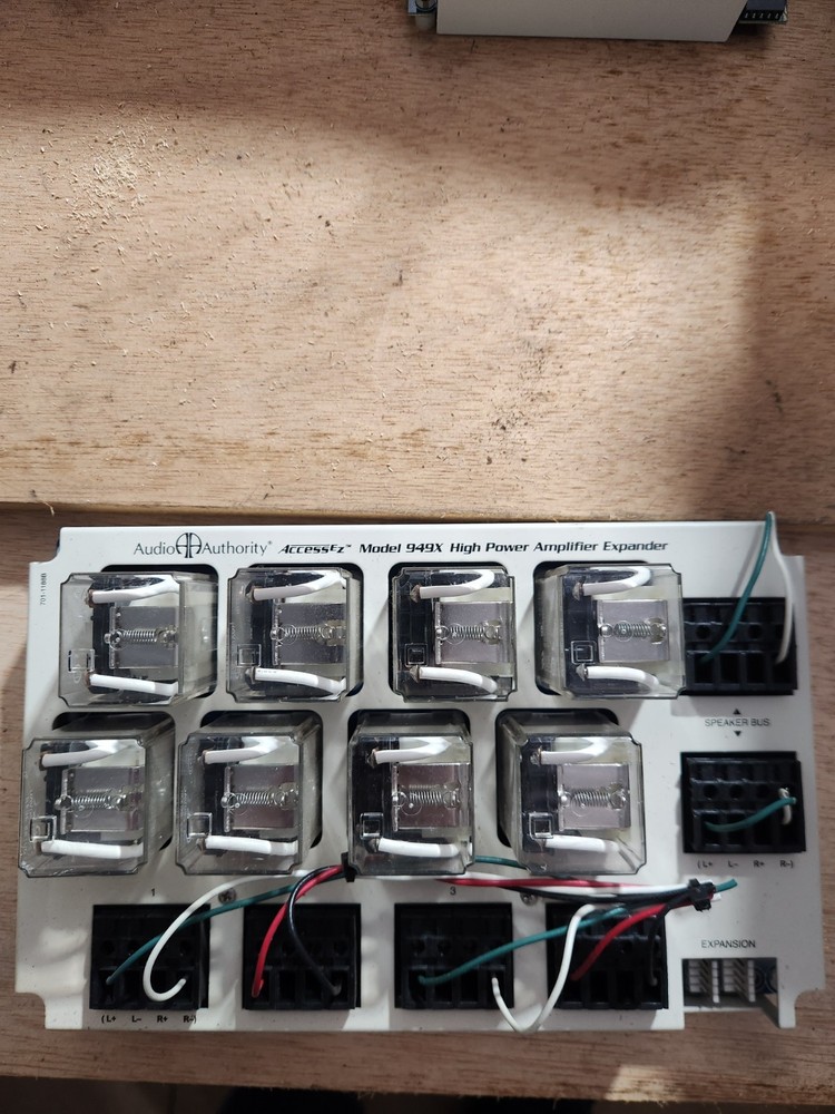 Audio Authority Model 949X