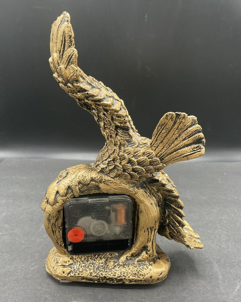Vintage Desktop Eagle Resin Quartz Clock