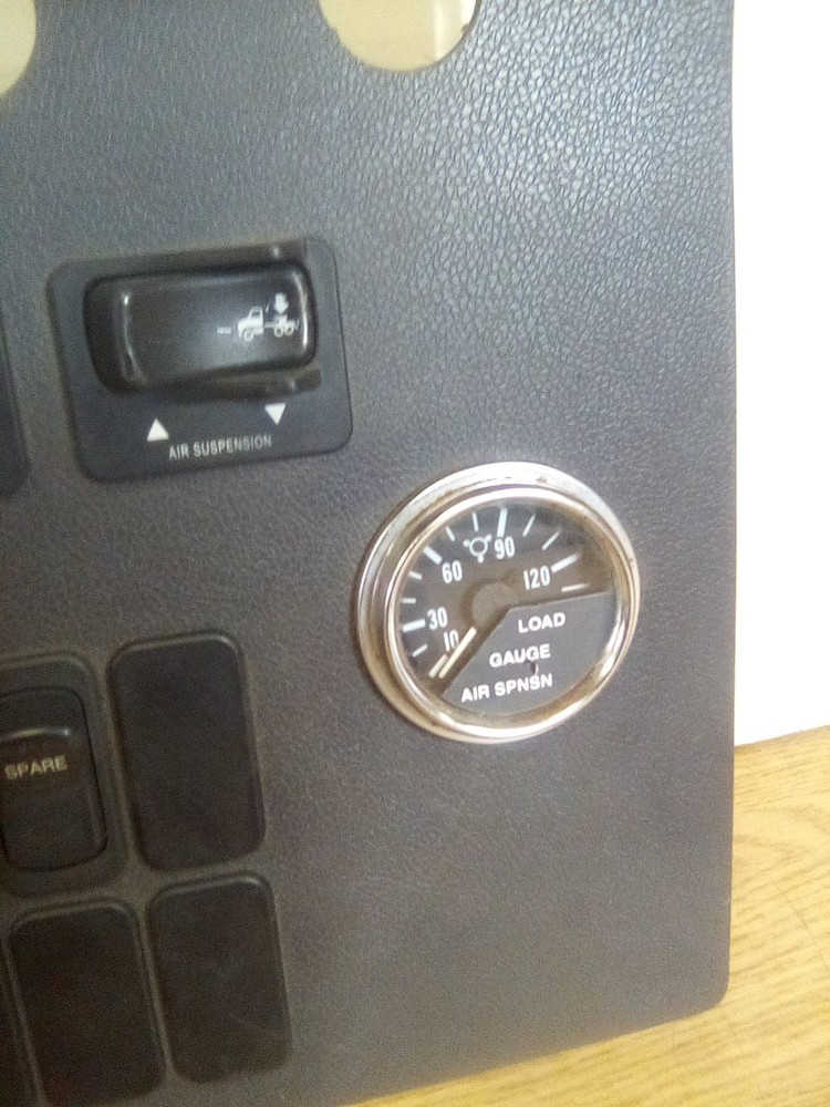 Peterbilt 387 Dash Panel S64-6114-1011012000