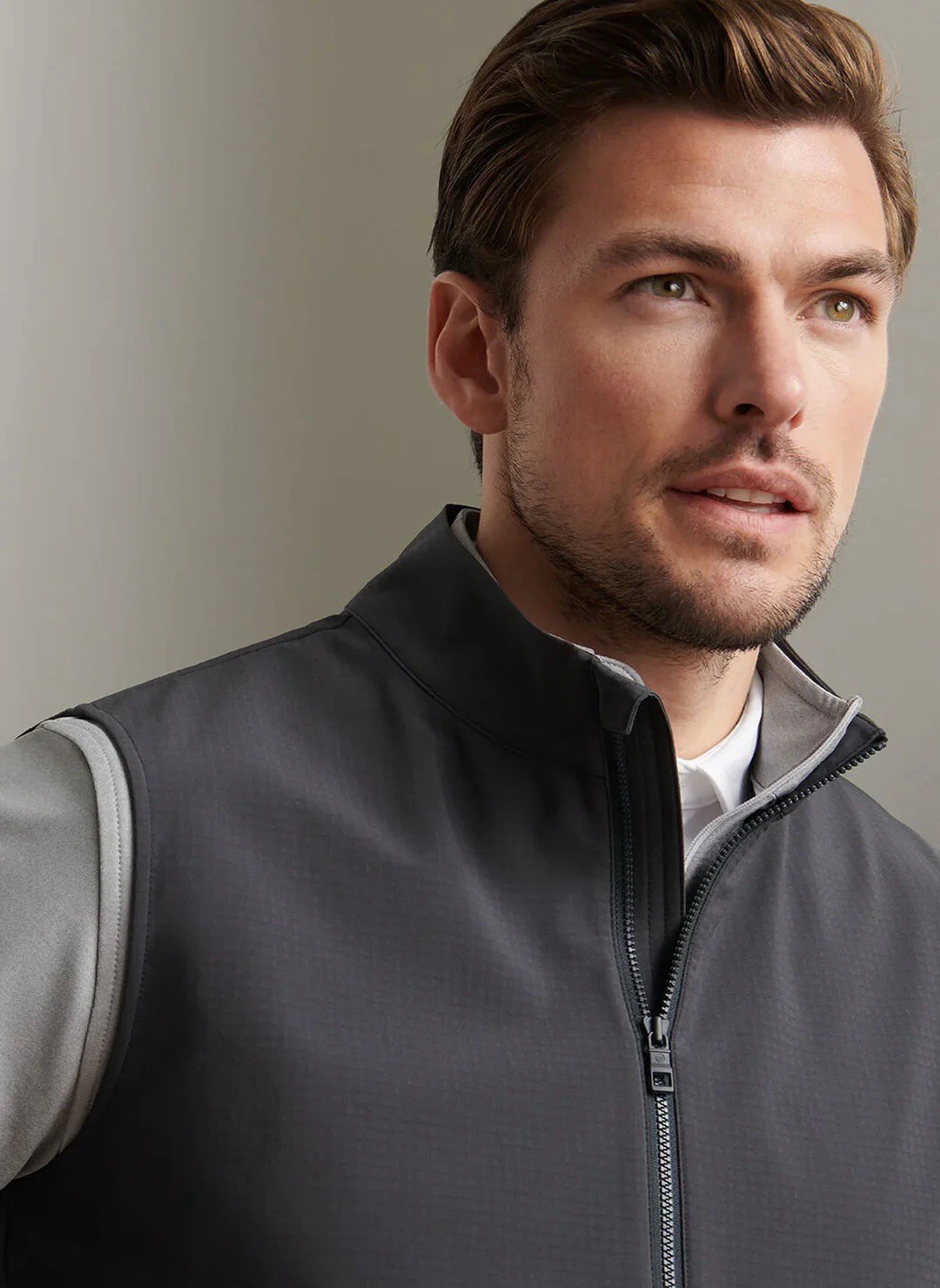 Peter Millar Gust Men's LARGE Carbon Black Full Zip Vest $195 MF25EZ31