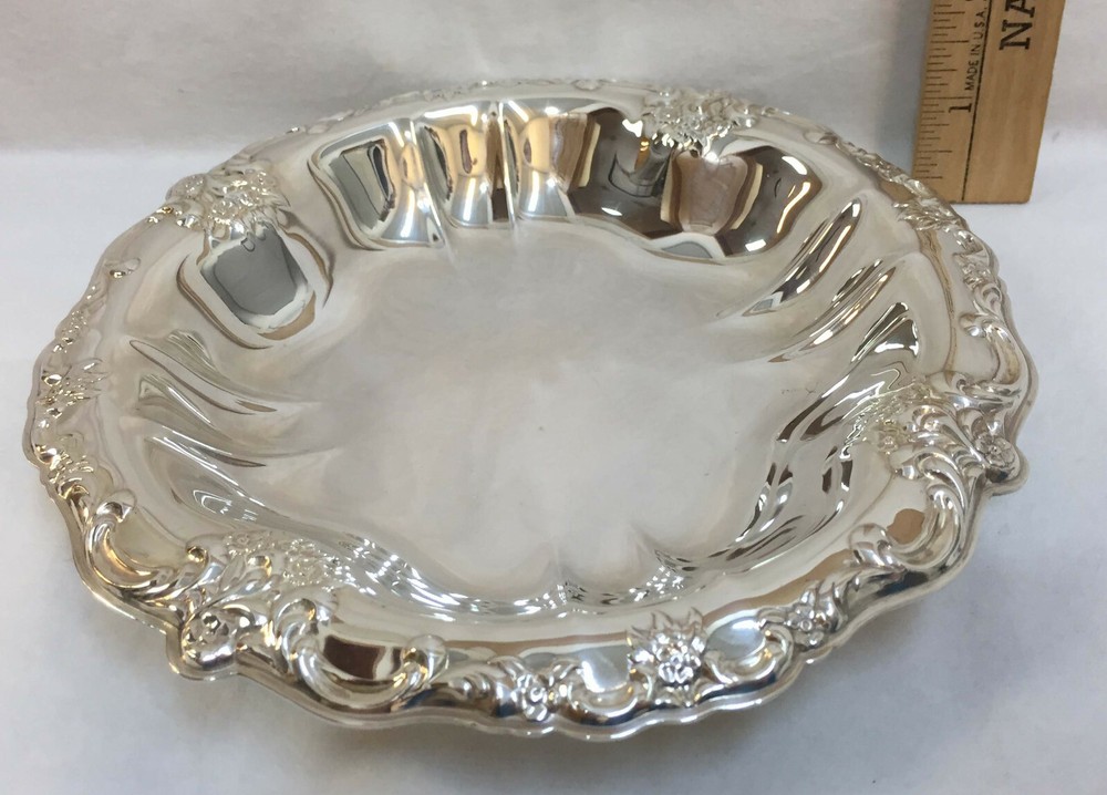 Candy Bowl Dish Nut Mint Round Orleans International Silver Co Silver-plate 7.5"