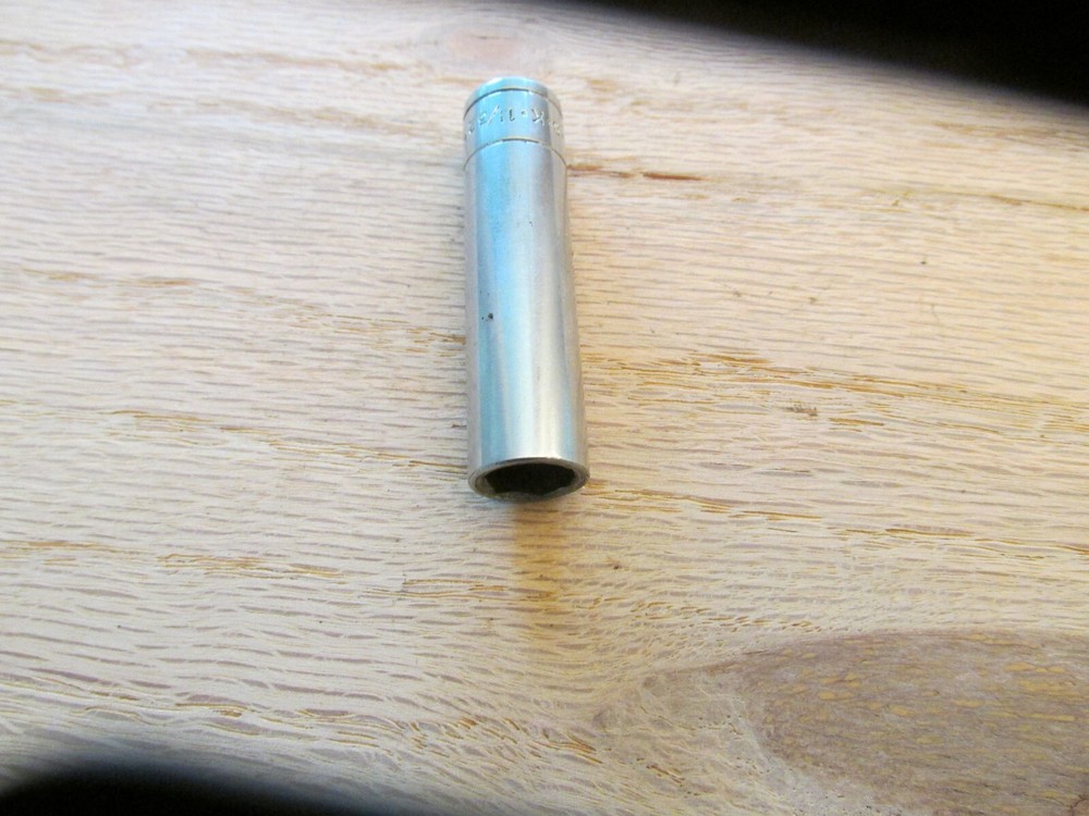 Nice S-K 41911 11/32" Deep Socket 6 Point, 1/4" Drive