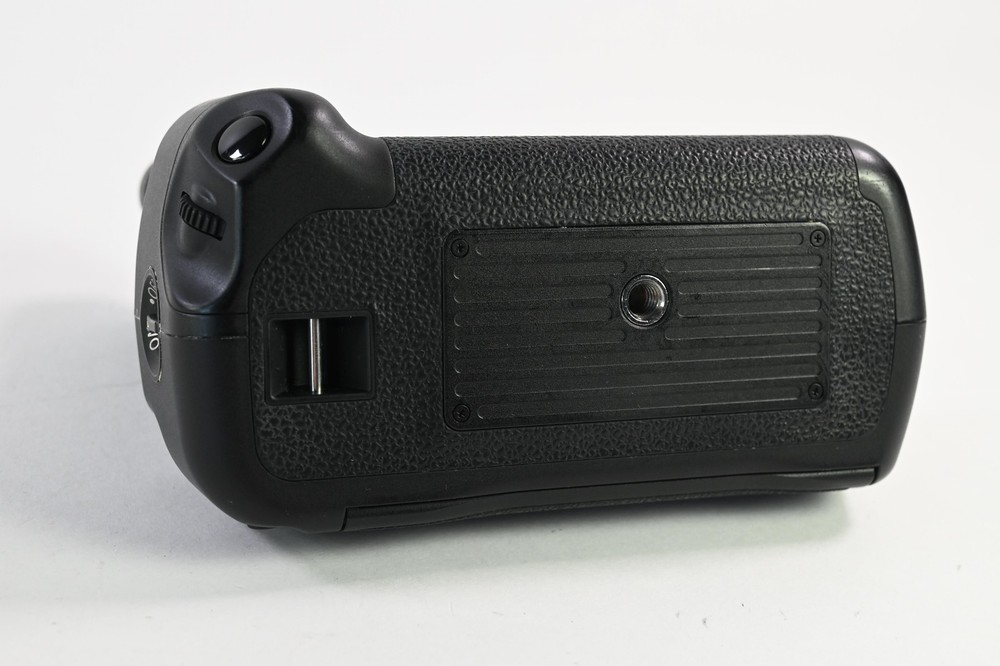 Canon BG-E4 Battery Grip for 5D #G987