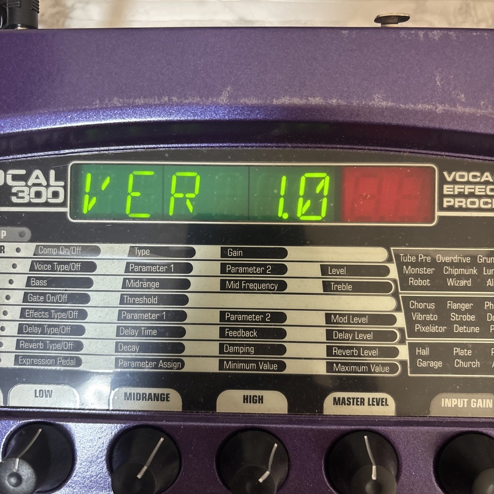 DigiTech Vocal 300 Vocal Multi-Effects Processor Voice Changer with Adapter