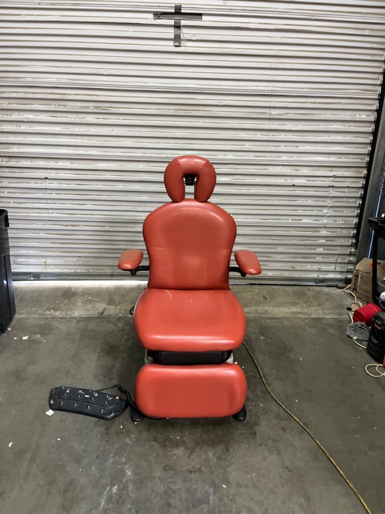 Midmark 641-003 Programmable Exam Chair-Good Condition!