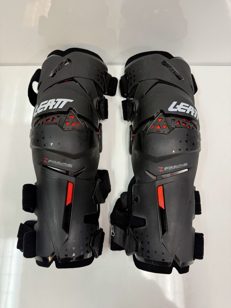 LEATT Z FRAME KNEE BRACES