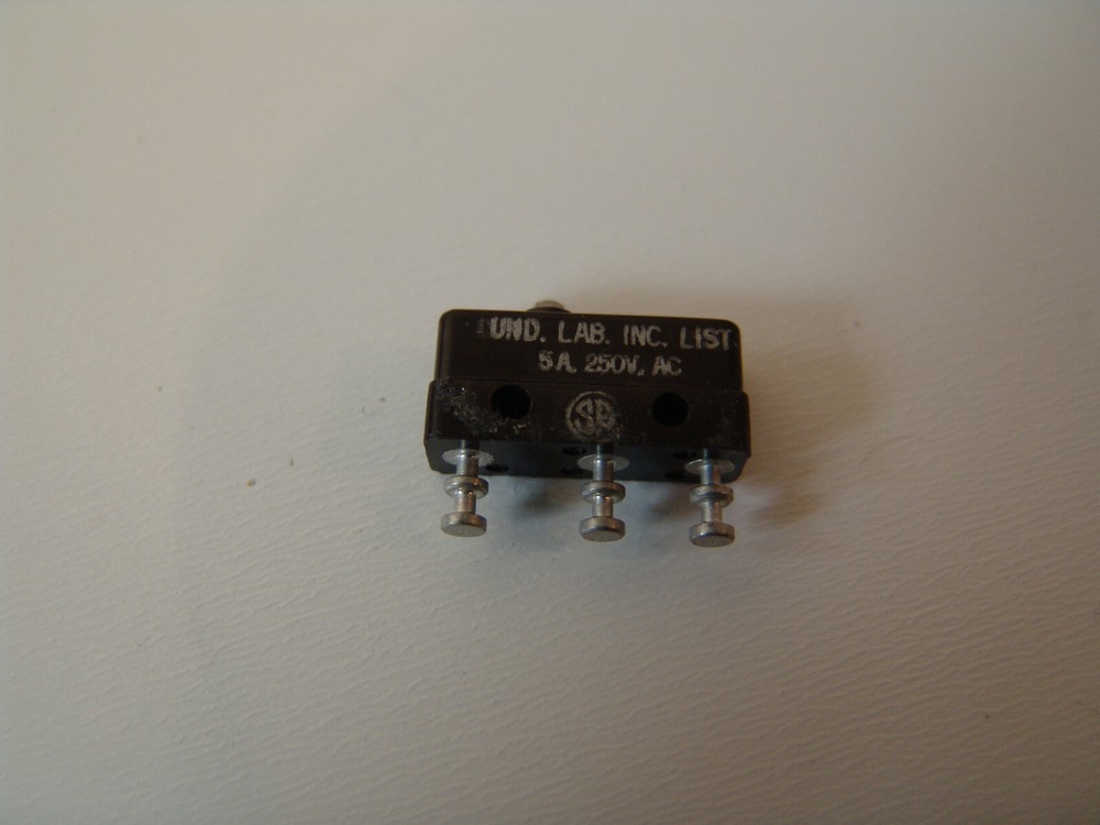 Unimax 2LM-D Micro Switch Snap Action, 5A, 250V, AC