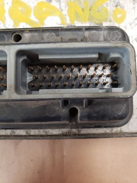 Engine ECM Electronic Control Module Right Hand Fender Fits 00 DURANGO 974468