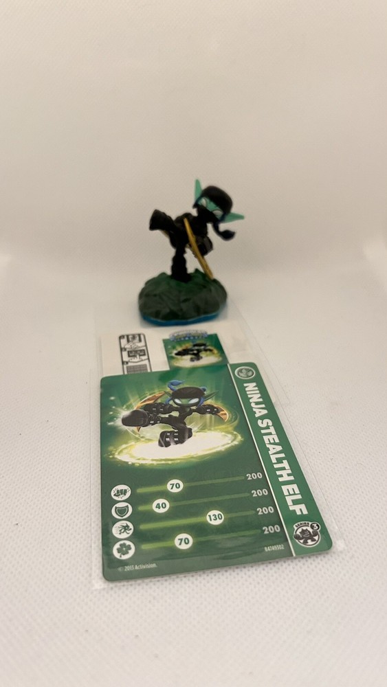 NINJA STEALTH ELF  Skylanders Toy Figure w/ Trading Card Sticker Code 2013￼￼