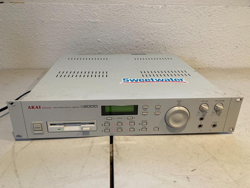 AKAI professional S2000 MIDI STEREO DIGITAL SAMPLER Musical Instruments Audio