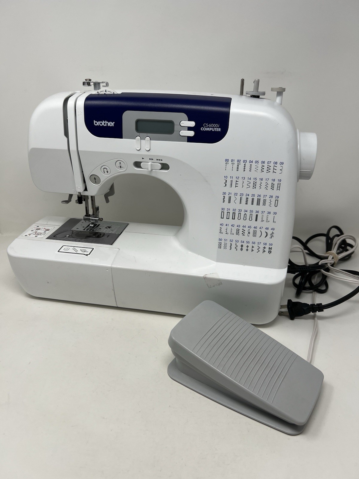 Brother CS-6000i Computerized Sewing Machine with Foot Pedal & Hard Case TESTED