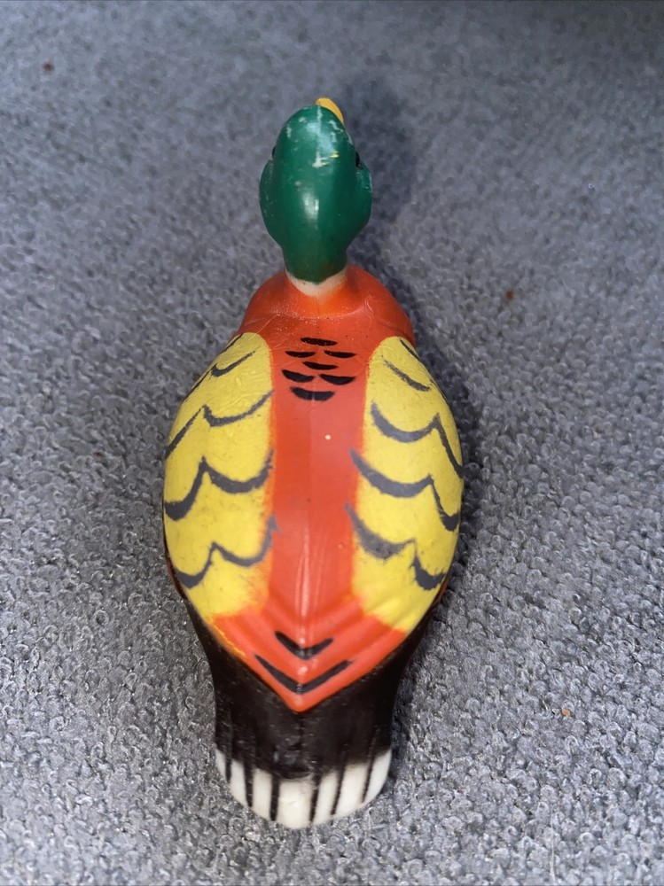 Vintage 3” Plastic Decoy Duck Pencil Sharpener ~ D1