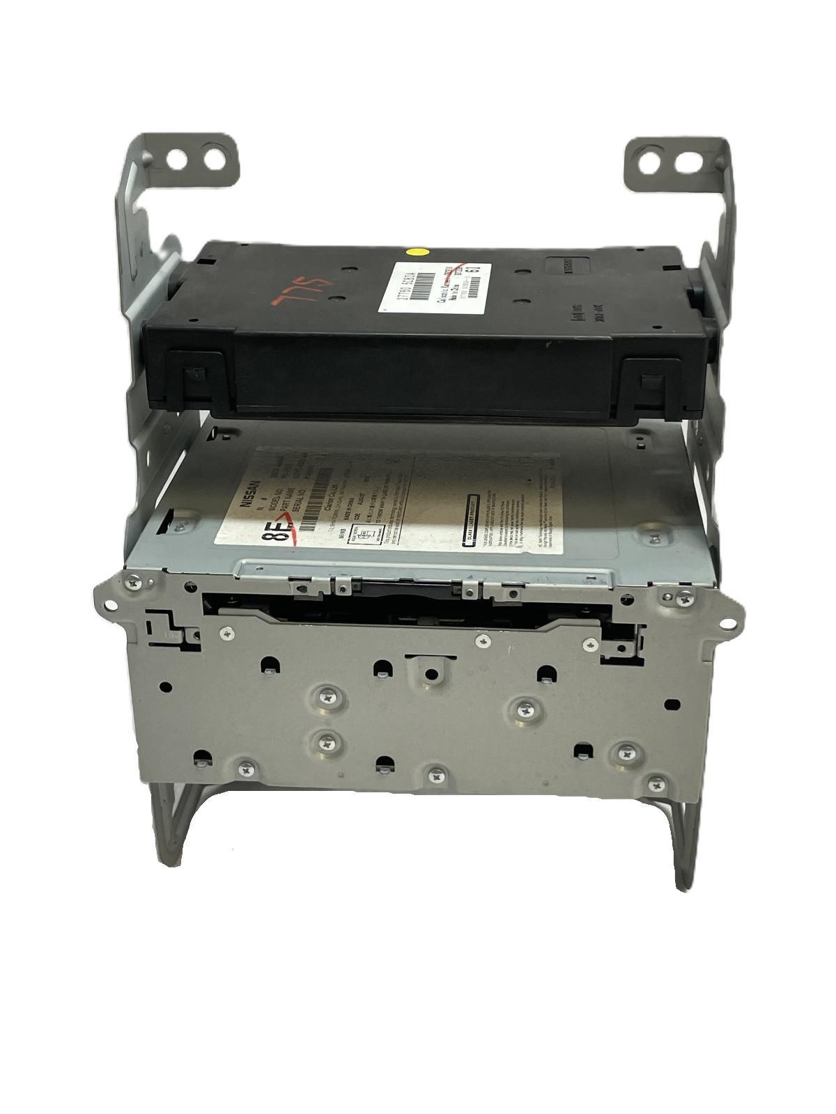 2017 INFINITI Q50 A/V AM-FM-CD-Receiver OEM 28330-4HB4A Temperature Control