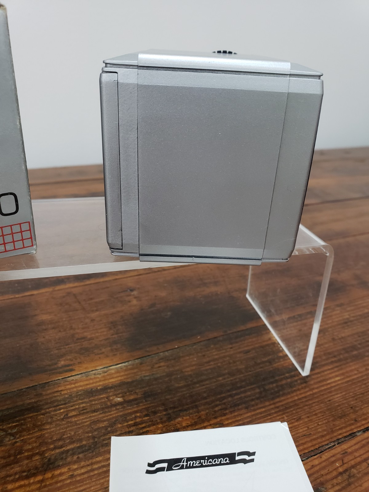 Vintage Americana Brand Battery Powered AM Cube Radio in Box, Works