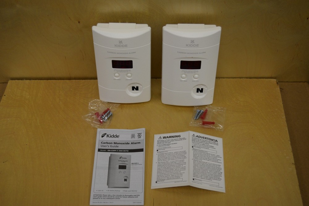 Kidde KN-COPP-3 Carbon Monoxide Detector, Plug In w/ 9-Volt Battery, 2 Pack, New
