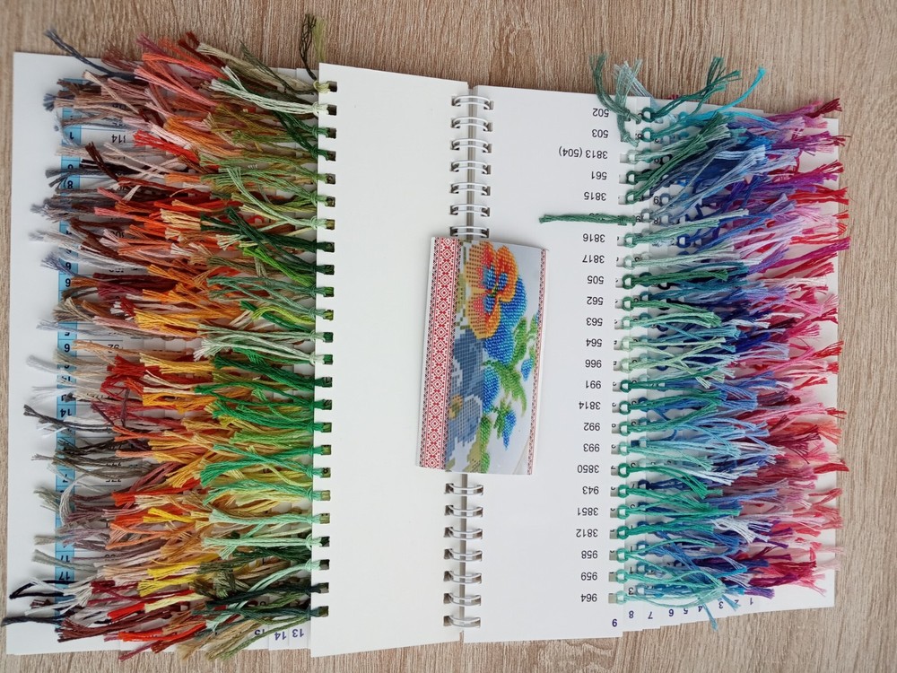 DMC Color Chart with Real Thread Samples - 482 Colors, 10 cm Lengths, Includes