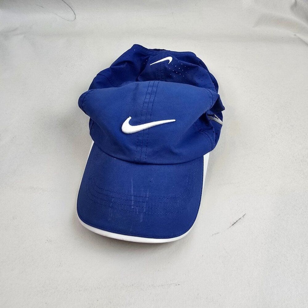 Nike Golf Hat Mens Strapback Adjustable Blue White Lightweight 20XI Performance