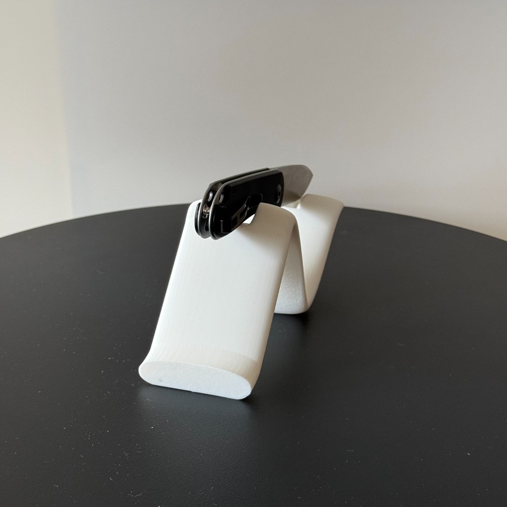 3D Printed Wave Knife Stand - EDC Knife Display Holder - White PLA