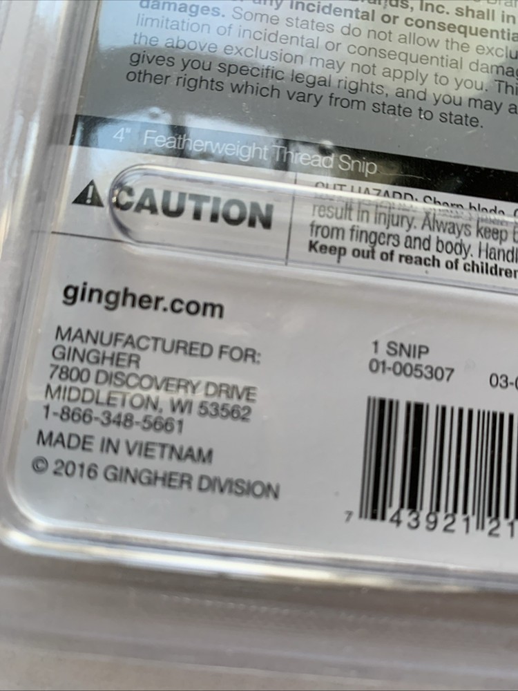Gingher Featherweight Thread Snip 4" Sharper Blades Ideal for Quilters