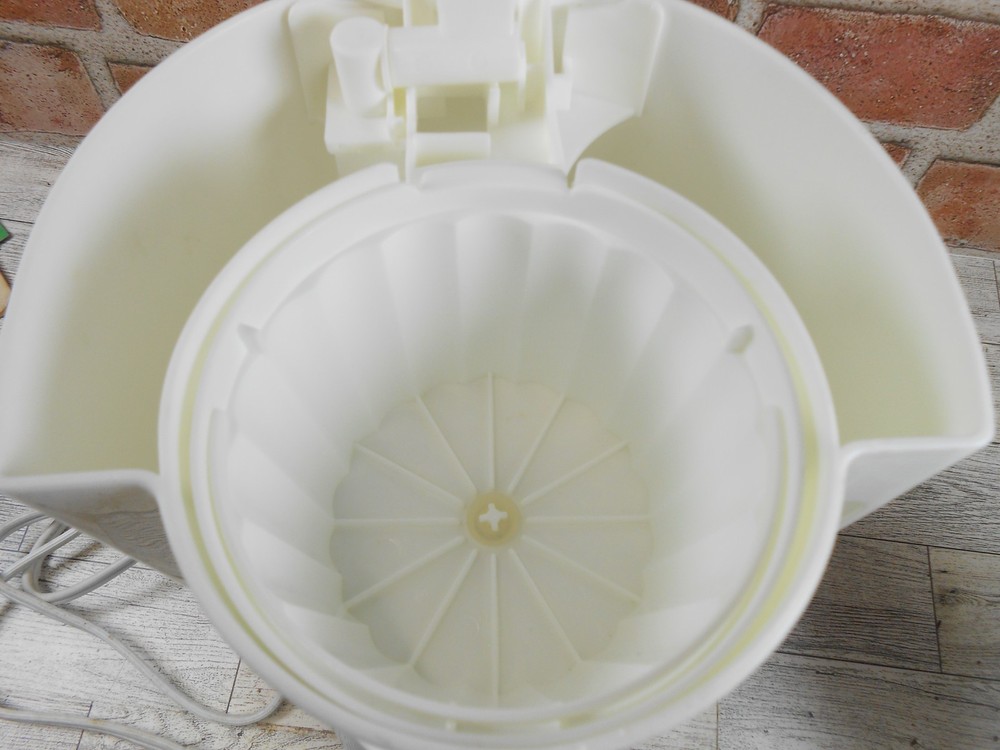 Kitchen Gourmet 5 Cup Coffee Maker TSK-1037A White
