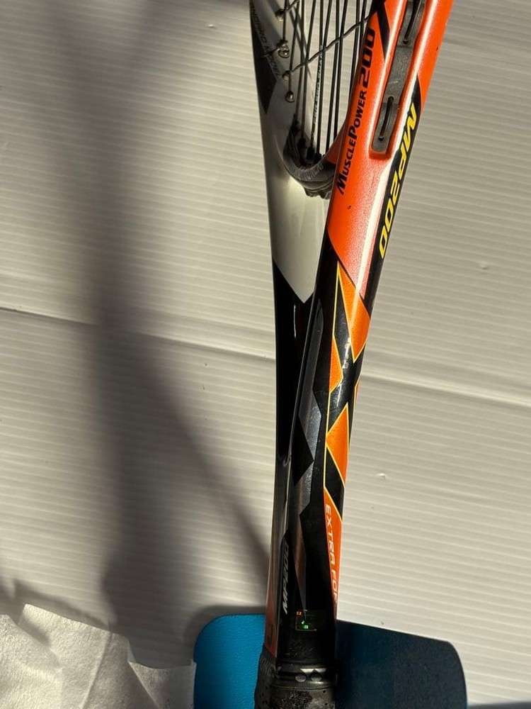 YONEX MP200