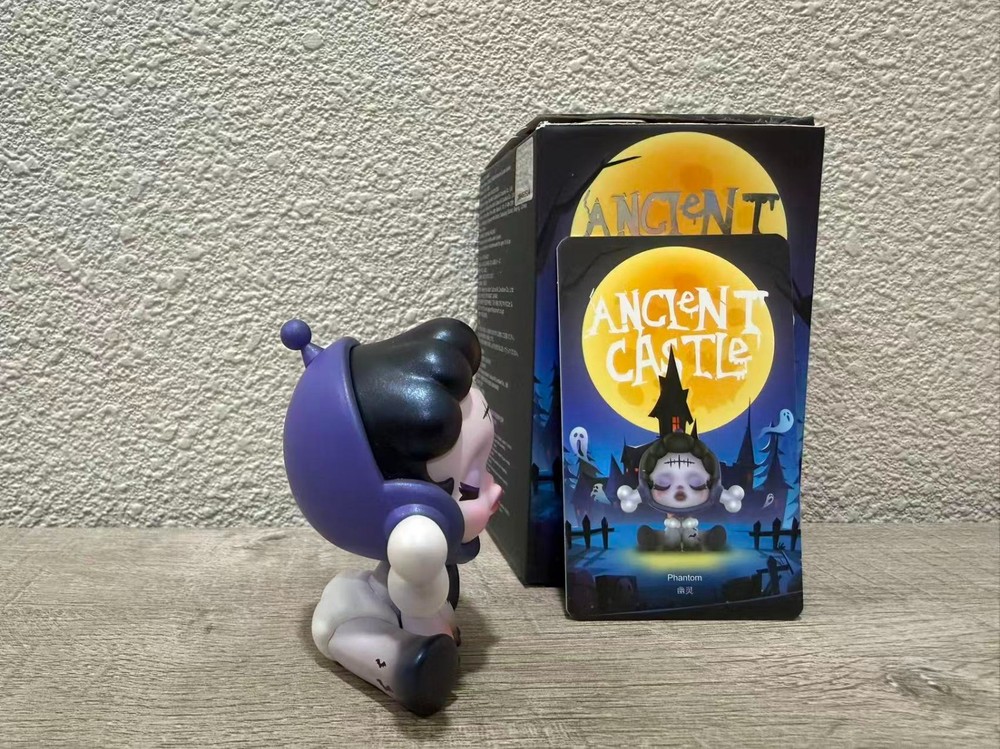 AUTHENTIC SKULLPANDA Ancient Castle Series - Phantom