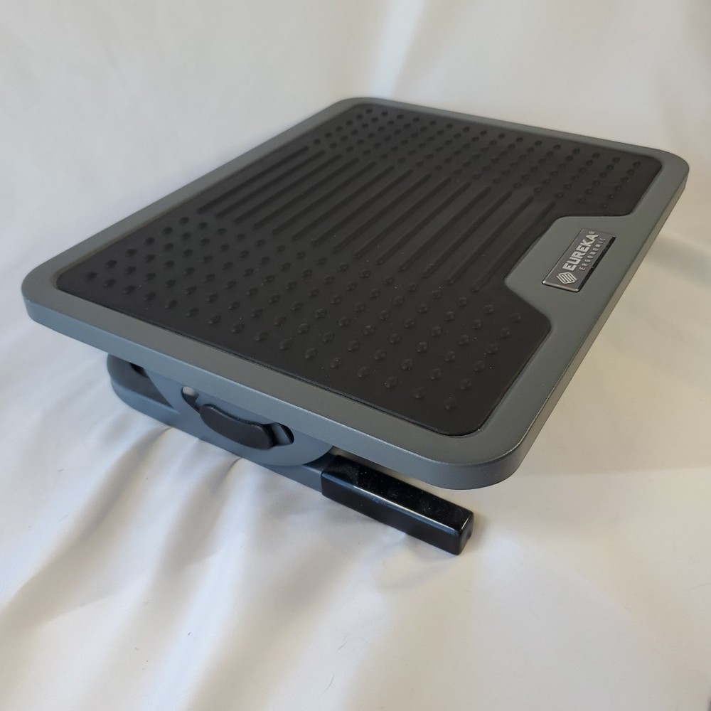 Eureka Ergonomic Adjustable Under Desk Foot Rest With Rubberized Feet