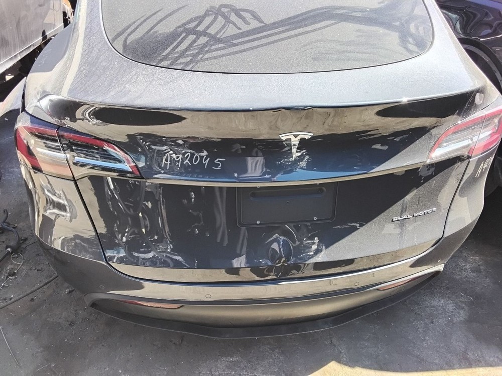 TESLA Y 2021 Camera/Projector 131746