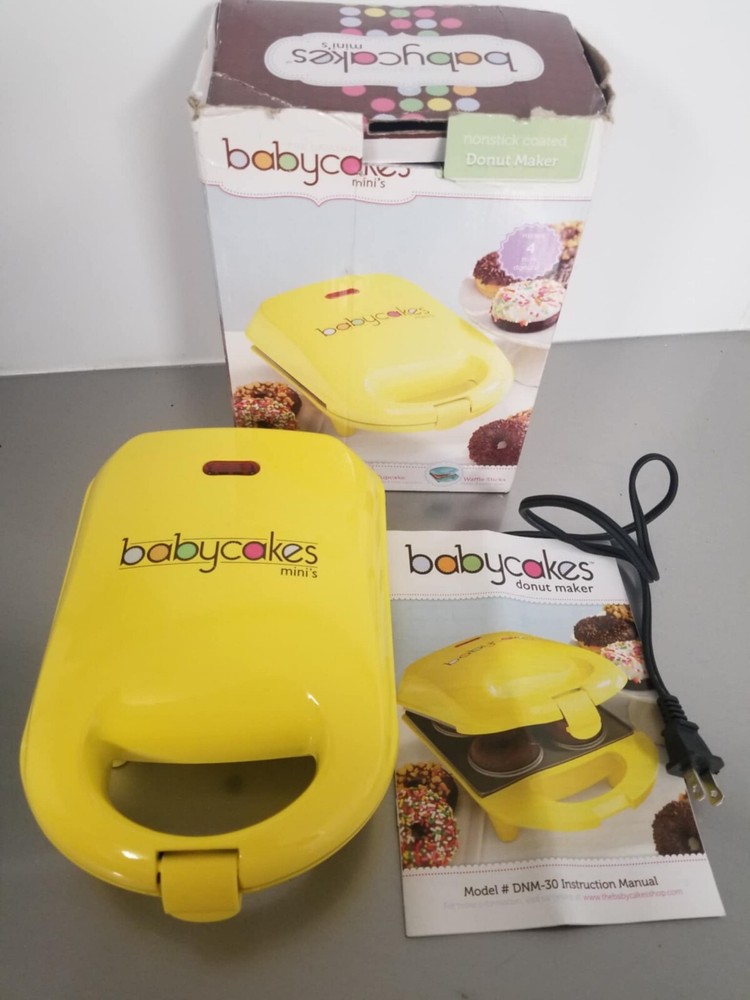 Baby Cakes Mini Doughnut Maker. Makes 4 Mini Doughnuts
