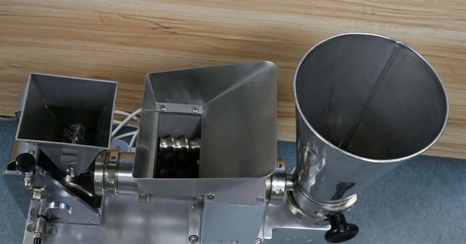 Automatic Large Meat Pie Maker Samosa Egg Roll Dumpling Making Machine