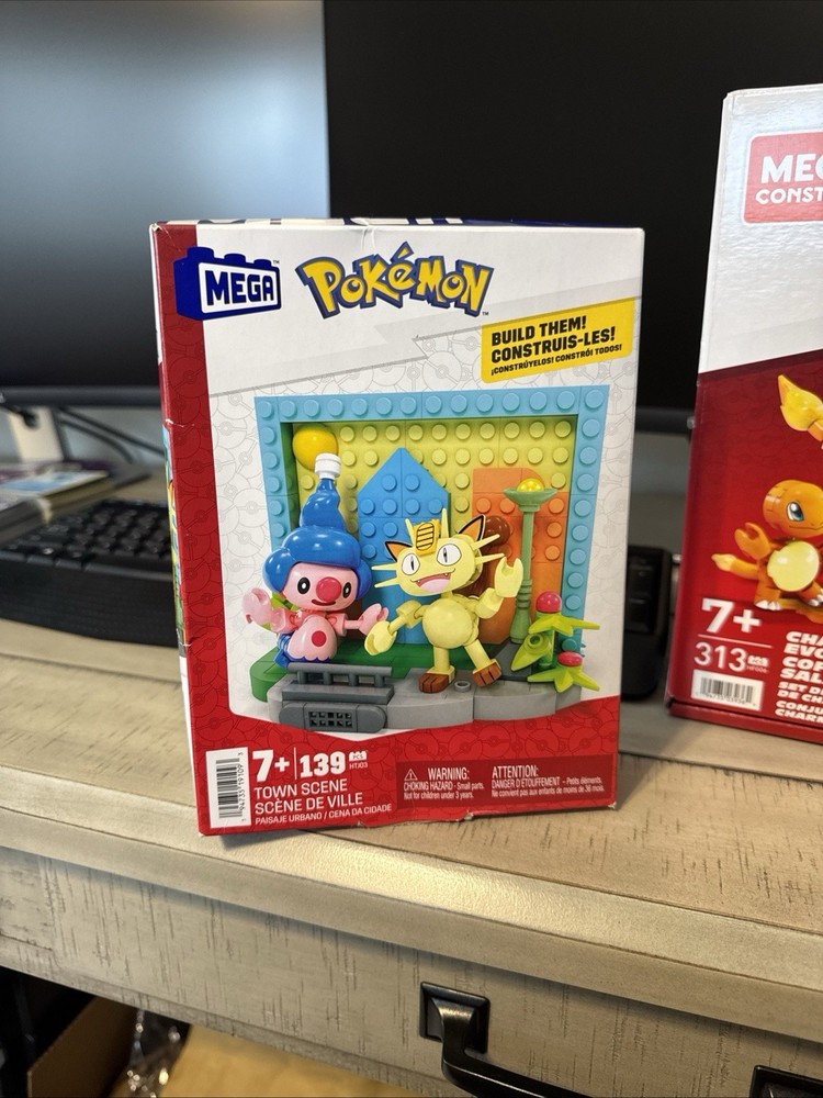 Pokémon Mega Construx Lot - Charmander Evolution, Weavile, Town Scene - Sealed