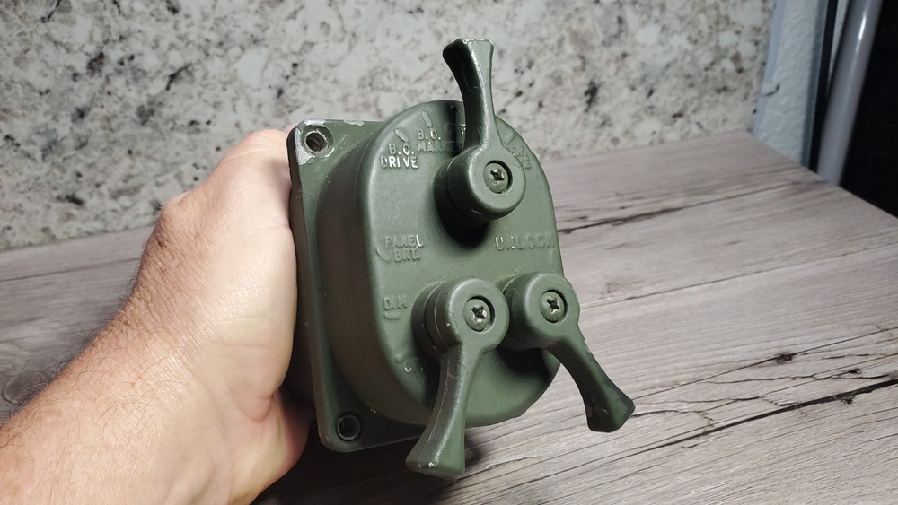 Aurora MS-51113-1 three-lever main lighting switch