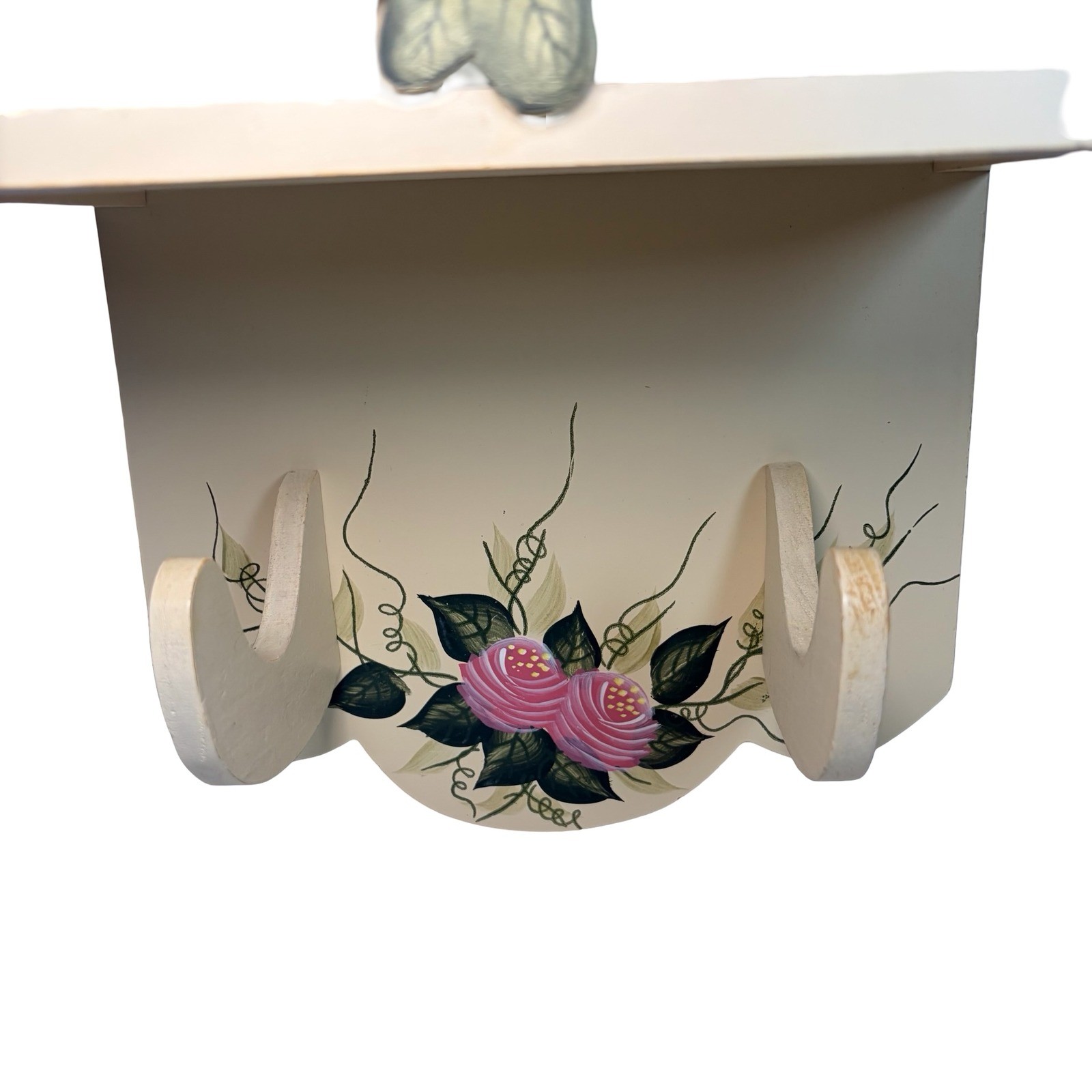 Kenyield Vintage Wood Wall Shelf Rack Heart Cutout Pink Roses Cottage Coe