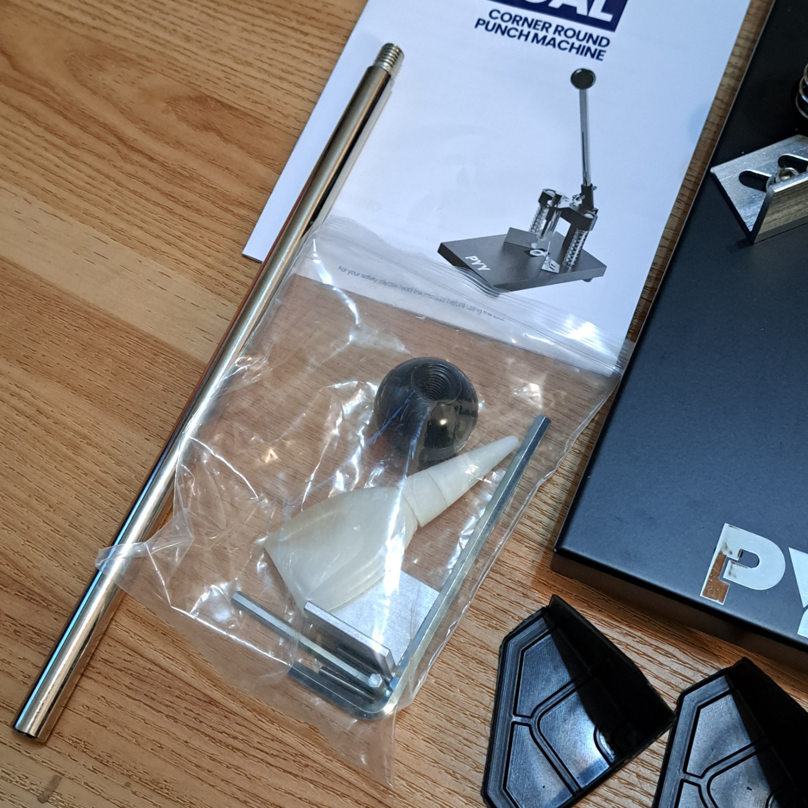 PYY Heavy Duty Corner Round Punch Cutter Machine R4 R10 Blades Rounder