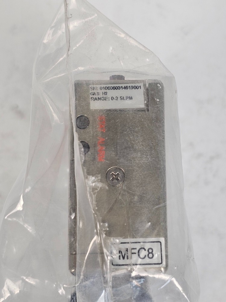 Brooks Instrument mass flow controller MFC SLA7950S1EGG1D2A1 H2 2 SLPM