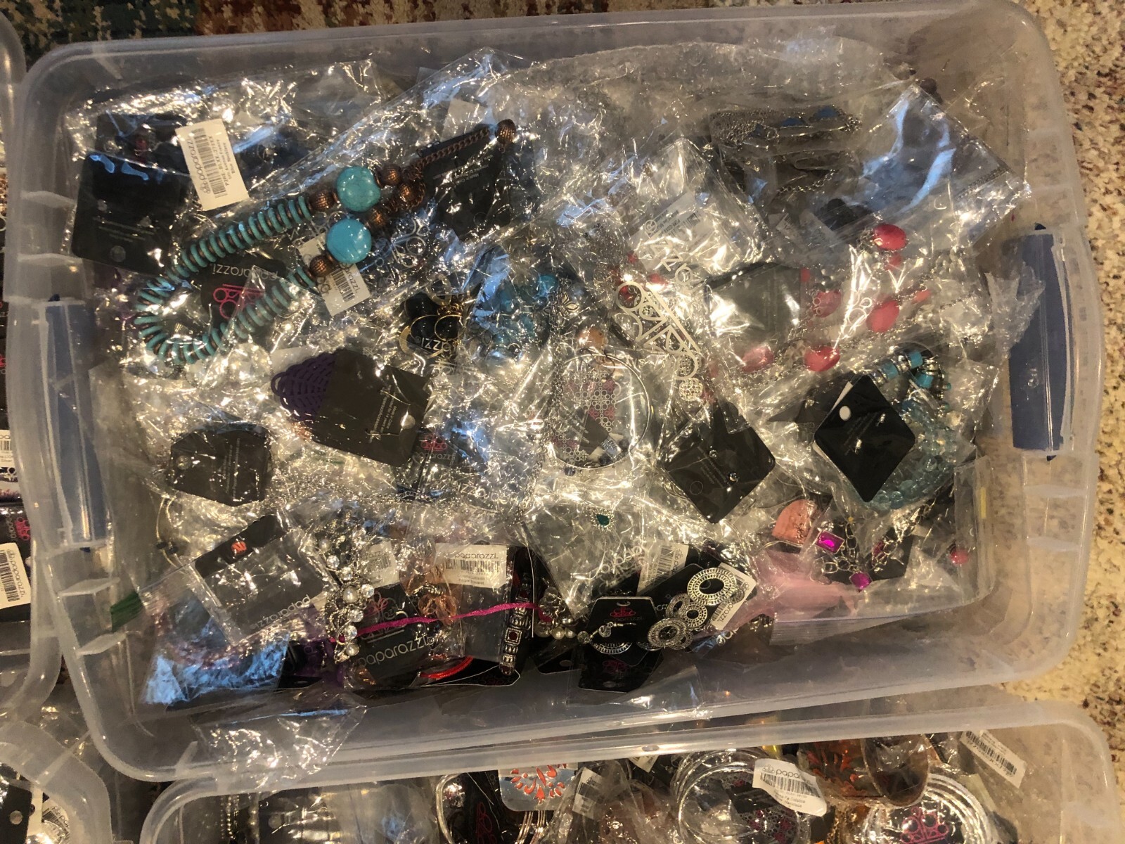 Paparazzi Jewelry - Lot of 100 - $90 (SEE DETAILS BELOW)