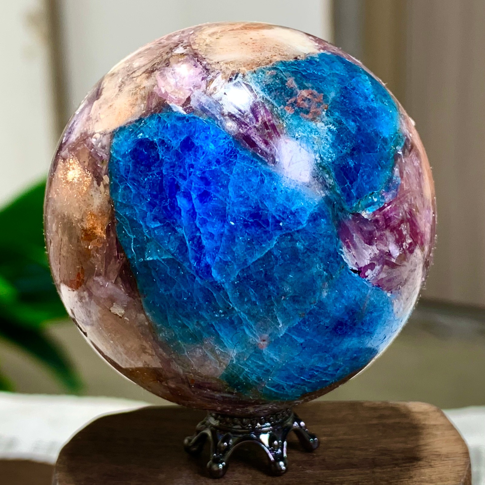 177G Natural Blue Aptite +Sun Stone purple lepidolite Sphere mineral sample